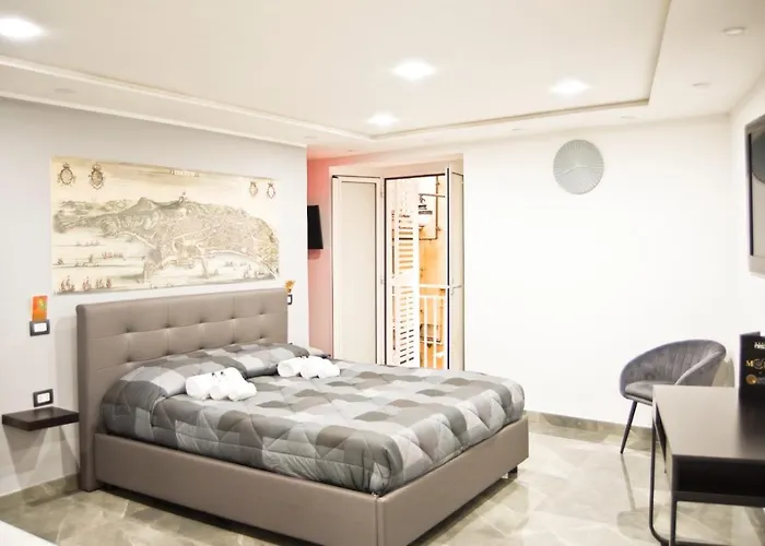 Suite Napoli Sotterranea con Vasca Idromassaggio