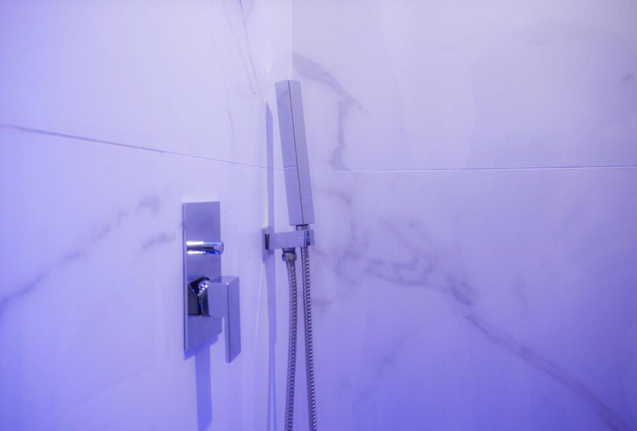 Sotterranea Con Vasca Idromassaggio Appartement Naples